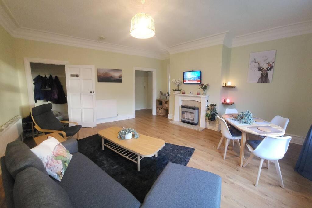 Spacious Guest Flat Near Roundhay Park Leeds  Eksteriør bilde