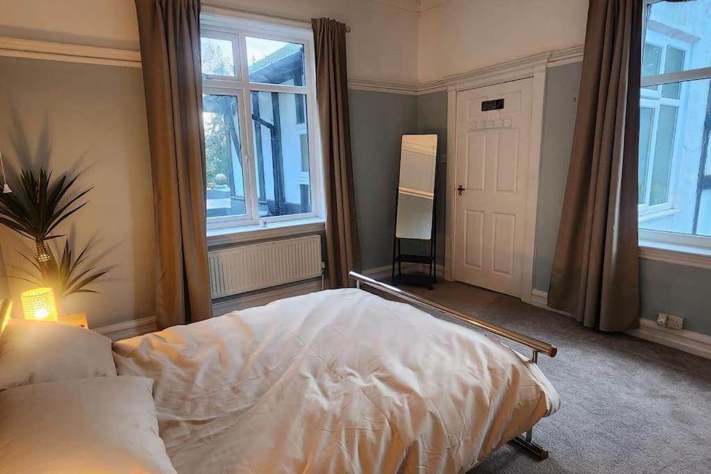 Spacious Guest Flat Near Roundhay Park Leeds  Eksteriør bilde