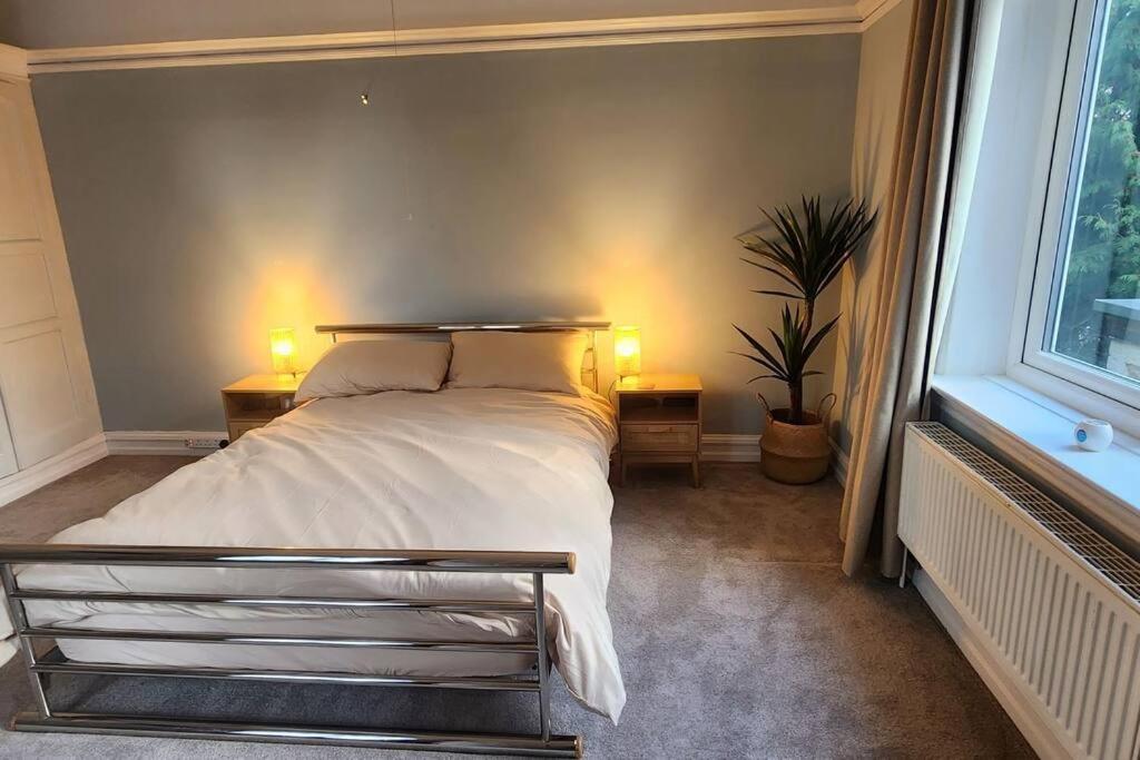 Spacious Guest Flat Near Roundhay Park Leeds  Eksteriør bilde